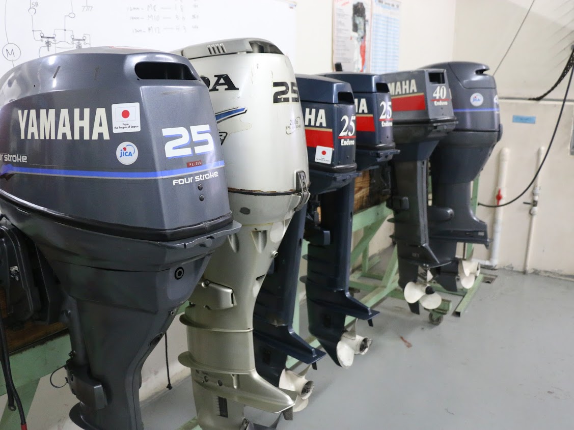 OUTBOARD MOTOR MAINTENANCE & REPAIRS Caribbean Fisheries Training and OUTBOARD MOTOR MAINTENANCE & REPAIRS Caribbean Fisheries Training and
